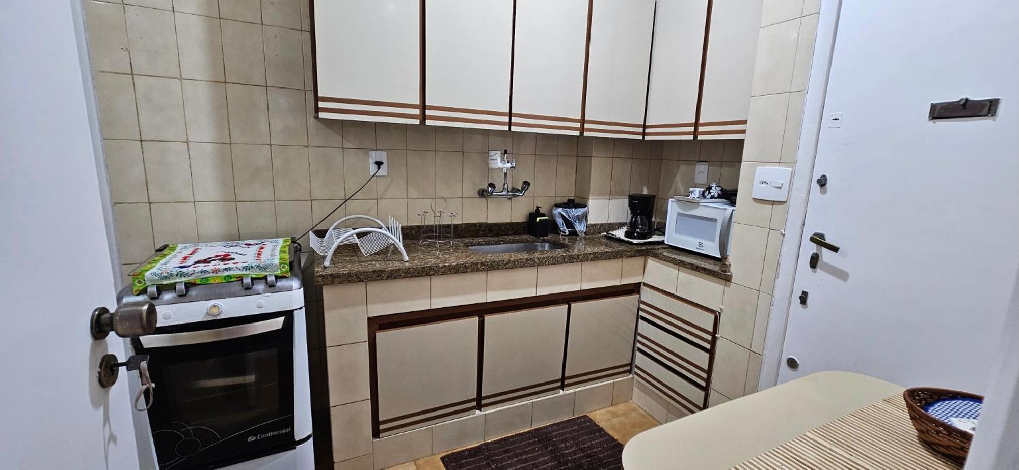 Sua Casa No Rio-copacabana 2 Quartos Com Garagem *